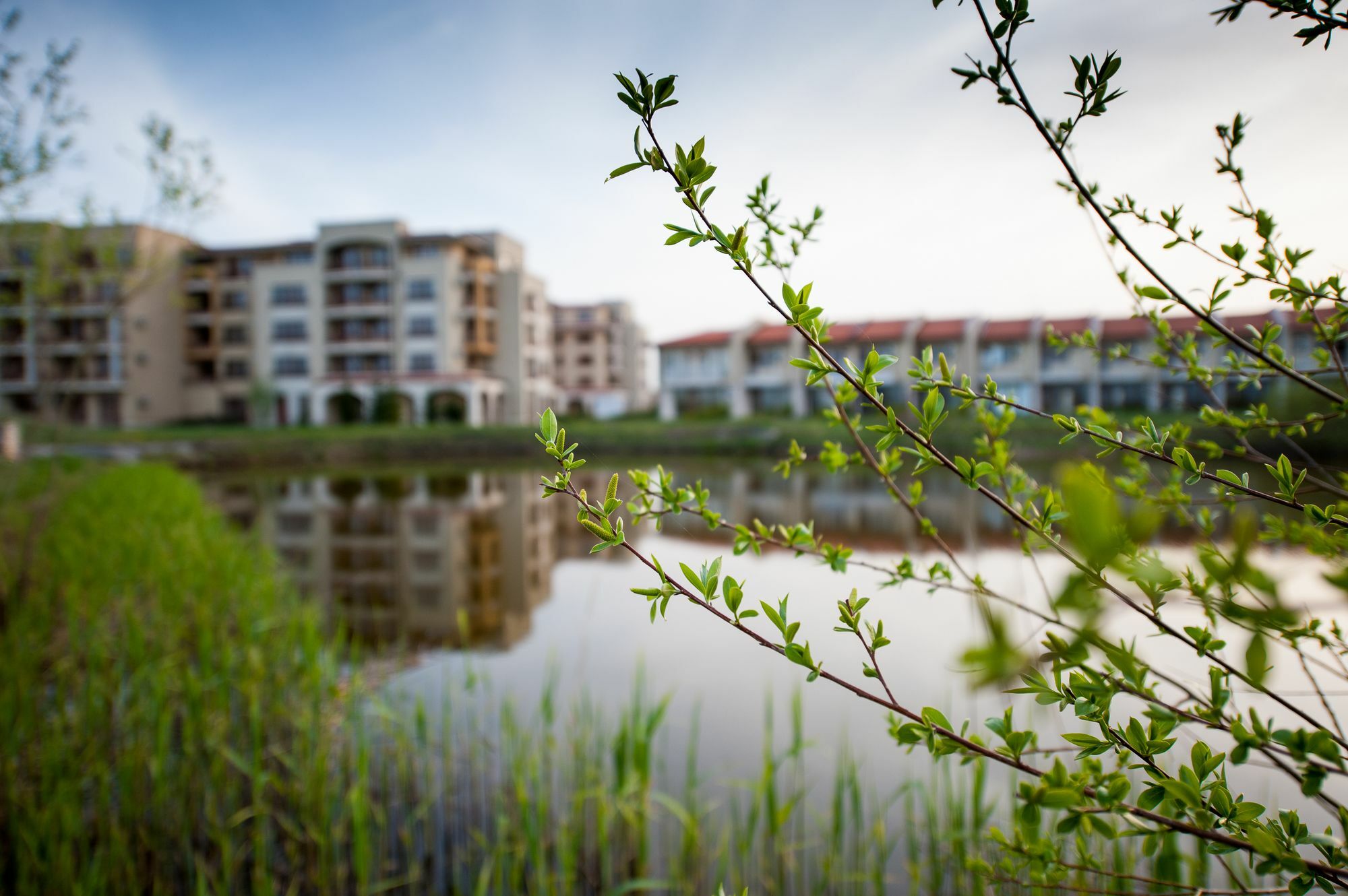 Lighthouse Apartments And Villas Baltsjik Eksteriør bilde